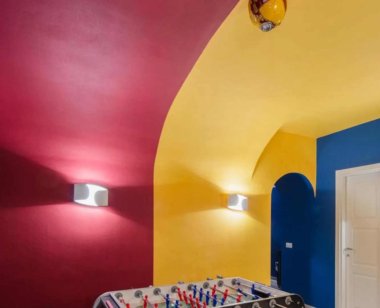 Pop-Art Design Apartment Rom